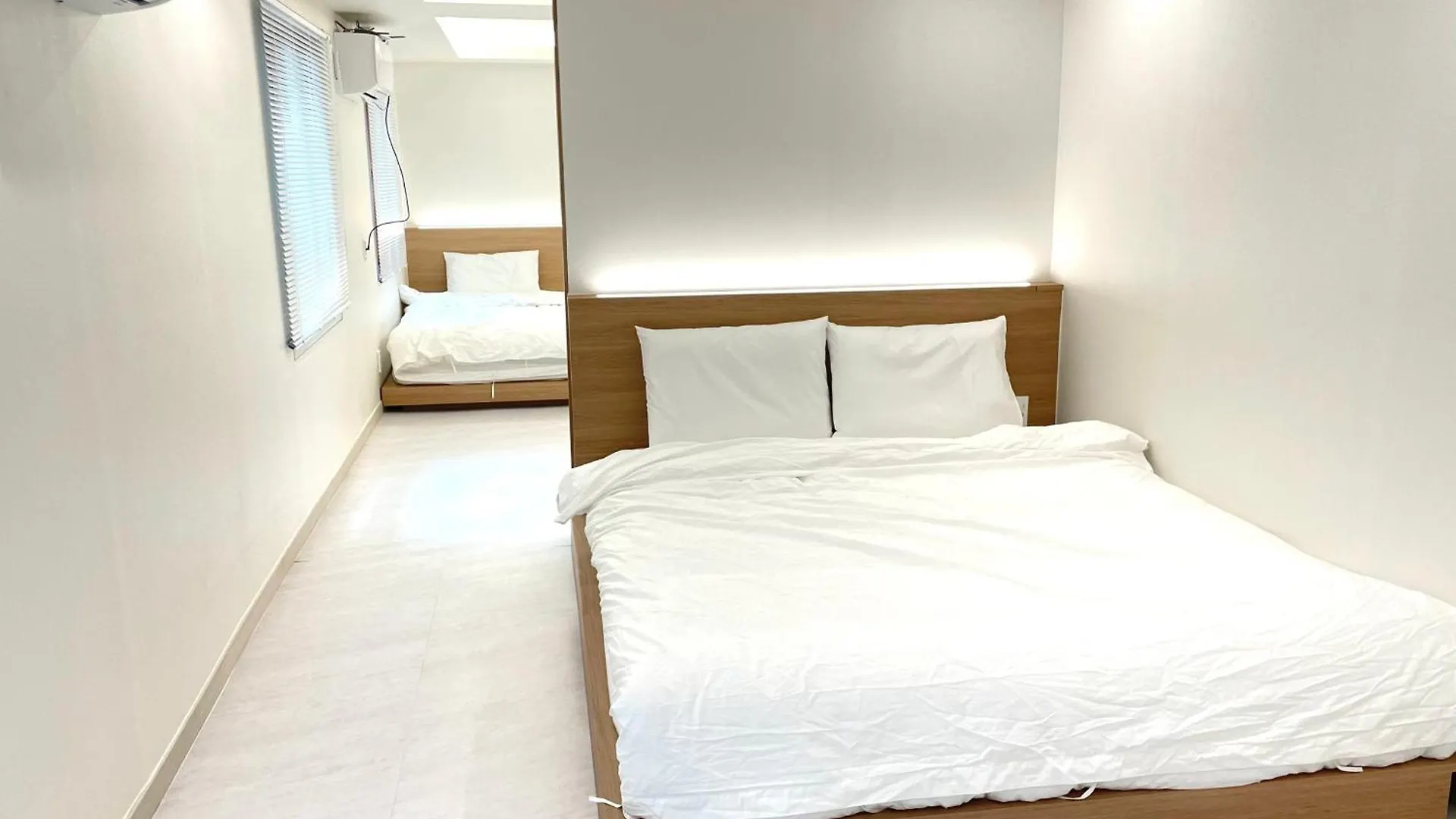 بيت شباب Londonker بوسان